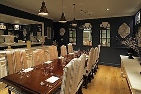 Wingrove House