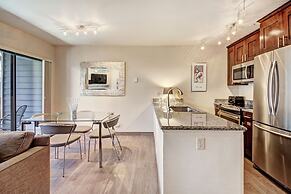 Luminous 2br 2ba - Upscale + Steps To Snowy Fun + Main St 2 Bedroom Co