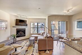 Luminous 2br 2ba - Upscale + Steps To Snowy Fun + Main St 2 Bedroom Co