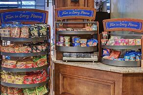 Luminous 2br 2ba - Upscale + Steps To Snowy Fun + Main St 2 Bedroom Co