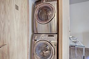 Luminous 2br 2ba - Upscale + Steps To Snowy Fun + Main St 2 Bedroom Co