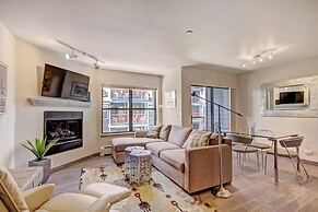 Luminous 2br 2ba - Upscale + Steps To Snowy Fun + Main St 2 Bedroom Co