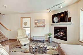 Luminous 2br 2ba - Upscale + Steps To Snowy Fun + Main St 2 Bedroom Co