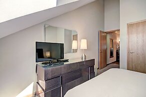 Luminous 2br 2ba - Upscale + Steps To Snowy Fun + Main St 2 Bedroom Co