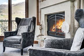 2 BR Ritz-Carlton Chic Décor Valley Views Condo by RedAwning - Save 20