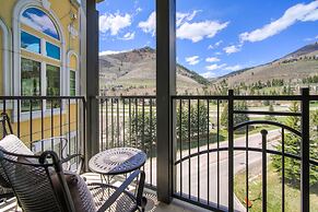 2 BR Ritz-Carlton Chic Décor Valley Views Condo by RedAwning - Save 20