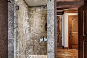 3 BR Ritz-Carlton Residence with Valley Views by RedAwning - Save 20% 