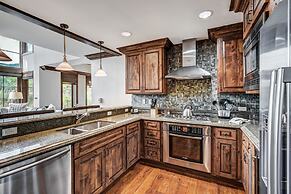 3 BR Ritz-Carlton Residence with Valley Views by RedAwning - Save 20% 