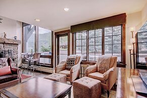 Rustic Mountain View 2Bedroom Condo- Lodge at Vail by RedAwning - Save