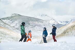 Rustic Mountain View 2Bedroom Condo- Lodge at Vail by RedAwning - Save