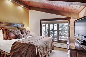Rustic Mountain View 2Bedroom Condo- Lodge at Vail by RedAwning - Save