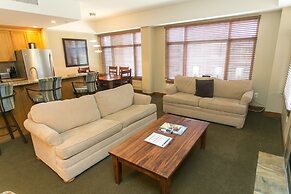 Comfort and Convenience in this Spacious Unit by RedAwning - Save 20% 