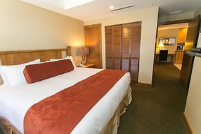 Comfort and Convenience in this Spacious Unit by RedAwning - Save 20% 