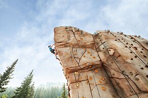 River Mtn Lodge E116C - Studio Condo by RedAwning