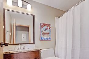 River Mtn Lodge E116C - Studio Condo by RedAwning