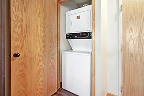 River Mtn Lodge E116C - Studio Condo by RedAwning