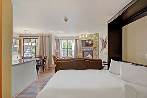 River Mtn Lodge E116C - Studio Condo by RedAwning