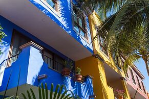 Casa Lotería -Pueblito Sayulita- Colorful, Family and Relax Experience
