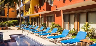 Casa Lotería -Pueblito Sayulita- Colorful, Family and Relax Experience