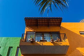 Casa Lotería -Pueblito Sayulita- Colorful, Family and Relax Experience
