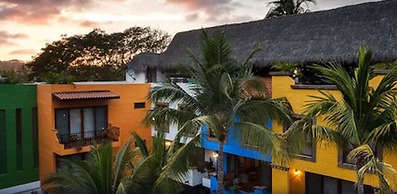 Casa Lotería -Pueblito Sayulita- Colorful, Family and Relax Experience