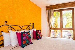 Casa Lotería -Pueblito Sayulita- Colorful, Family and Relax Experience