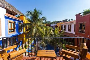 Casa Lotería -Pueblito Sayulita- Colorful, Family and Relax Experience