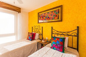 Casa Lotería -Pueblito Sayulita- Colorful, Family and Relax Experience