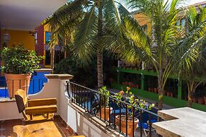 Casa Lotería -Pueblito Sayulita- Colorful, Family and Relax Experience