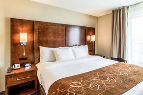 Comfort Suites