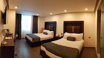 Best Western Plus Metepec & Suites