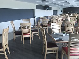 Best Western Plus Metepec & Suites