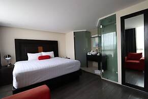 Best Western Plus Metepec & Suites
