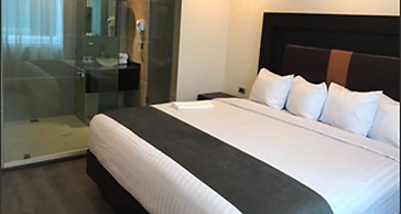 Best Western Plus Metepec & Suites