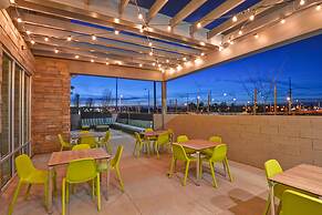 Home2 Suites by Hilton Palmdale, CA