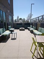 Home2 Suites by Hilton Palmdale, CA