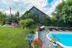 Casa Dives, Transylvania