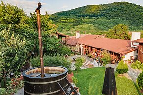 Casa Dives, Transylvania