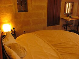 Serenity Cave Suites