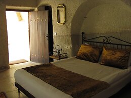 Serenity Cave Suites