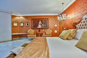 Golden Lis Hotel Boutique