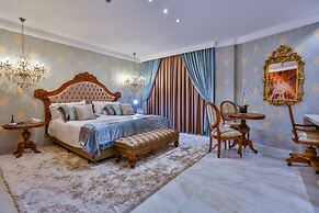 Golden Lis Hotel Boutique