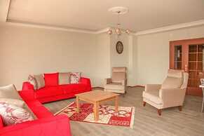 Royal Inn Seza Residence