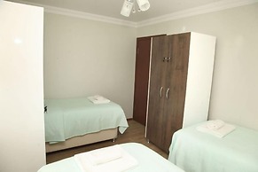 Royal Inn Seza Residence