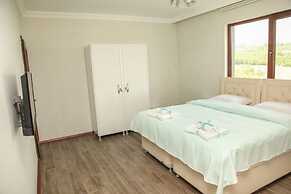 Royal Inn Seza Residence