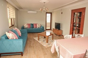 Royal Inn Seza Residence