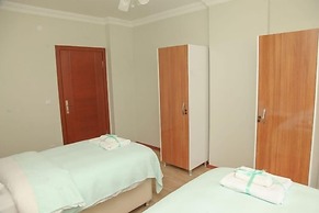 Royal Inn Seza Residence