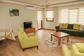 Royal Inn Seza Residence