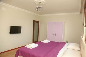 Royal Inn Seza Residence
