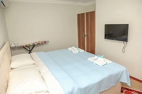 Royal Inn Seza Residence